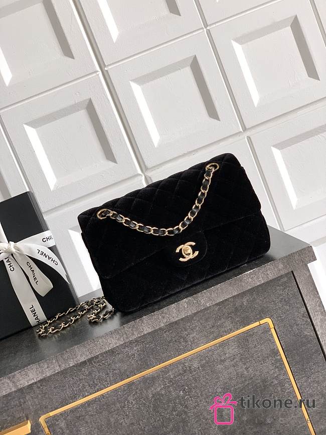 Chanel Small Classic Handbag Velvet & Gold Metal Black - 23x14.5x6cm - 1