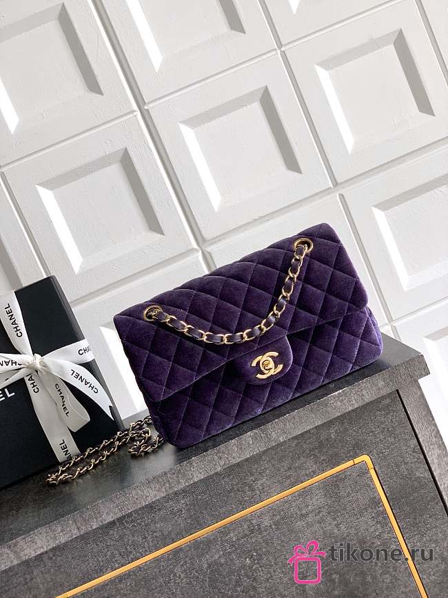 Chanel Small Classic Handbag Velvet & Gold Metal Purple - 23x14.5x6cm - 1