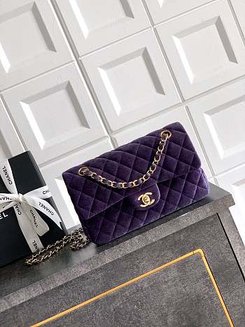 Chanel Small Classic Handbag Velvet & Gold Metal Purple - 23x14.5x6cm