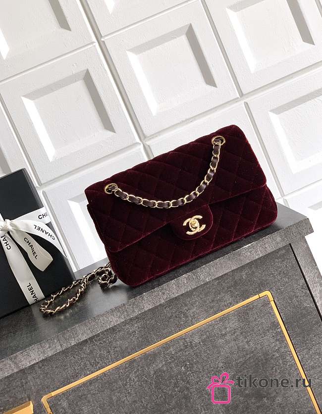 Chanel Small Classic Handbag Velvet & Gold Metal - 23x14.5x6cm - 1