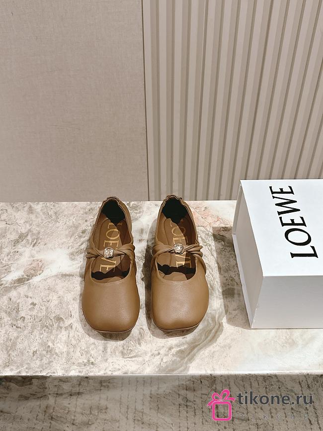 Loewe Pebble Soft Ballerina In Nappa Lambskin Oak - 1