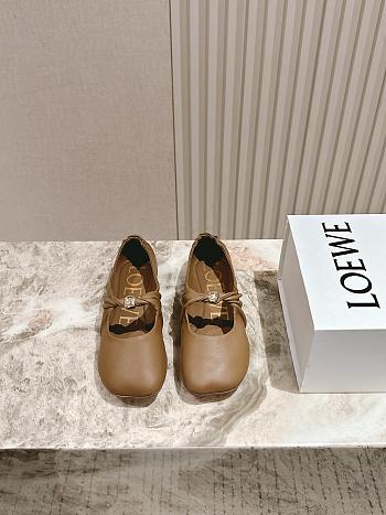 Loewe Pebble Soft Ballerina In Nappa Lambskin Oak