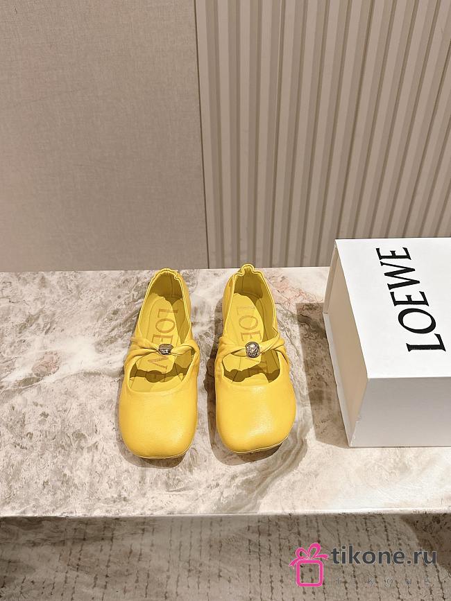 Loewe Pebble Soft Ballerina In Nappa Lambskin Dandelion - 1