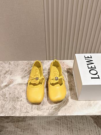 Loewe Pebble Soft Ballerina In Nappa Lambskin Dandelion