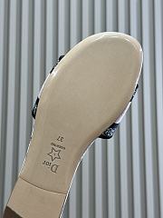 Dior Lucky Dway Slide Embroidered Cotton and Rose des Vents Pink Flowers Calendar Allover - 4