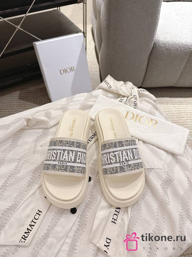 Dioriviera Dway Slide Chambray Blue Jacquard with Ecru Raffia Dior Oblique Motif and White Rubber - 1
