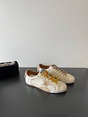 Golden Goose True Star In White Nappa Leather With Gold Star And Beige Suede Heel Tab - 5