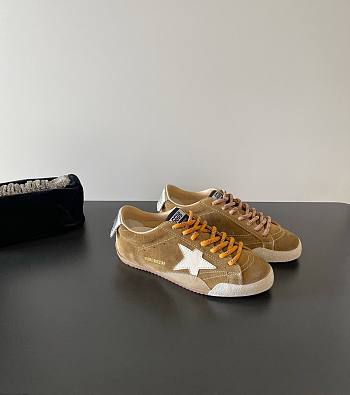 Golden Goose True Star In Tobacco Colored Suede With White Star And Platinum Heel Tab