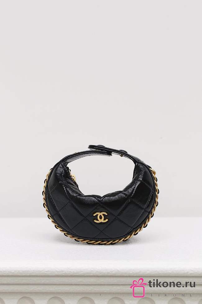 Chanel Mini Pouch Shiny Crumpled Lambskin & Gold Tone Metal Black - 12x13x8cm - 1
