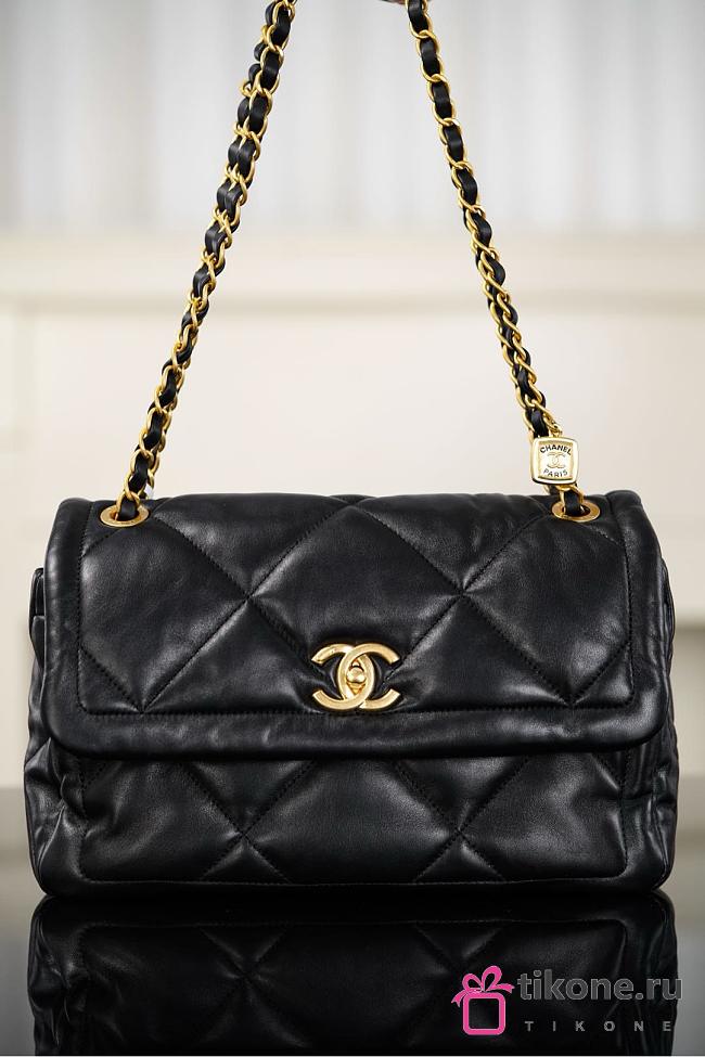 Chanel Maxi Hobo Lambskin Gold Tone Black - 35x24x10cm - 1