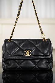 Chanel Maxi Hobo Lambskin Gold Tone Black - 35x24x10cm - 1
