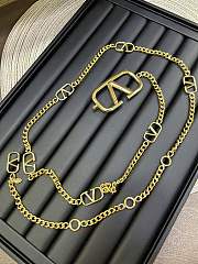 Valentino Garavani VLogo Signature Gold Metal Chain Belt with Mini VLogo  - 6
