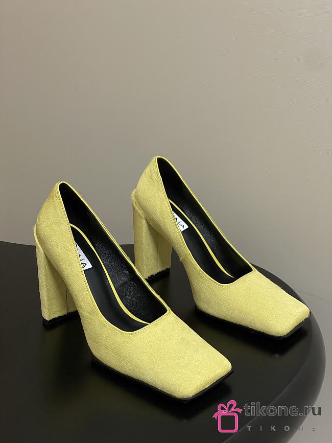 Alaia Square Pumps In Haircalf Lemon Yellow 9cm - 1