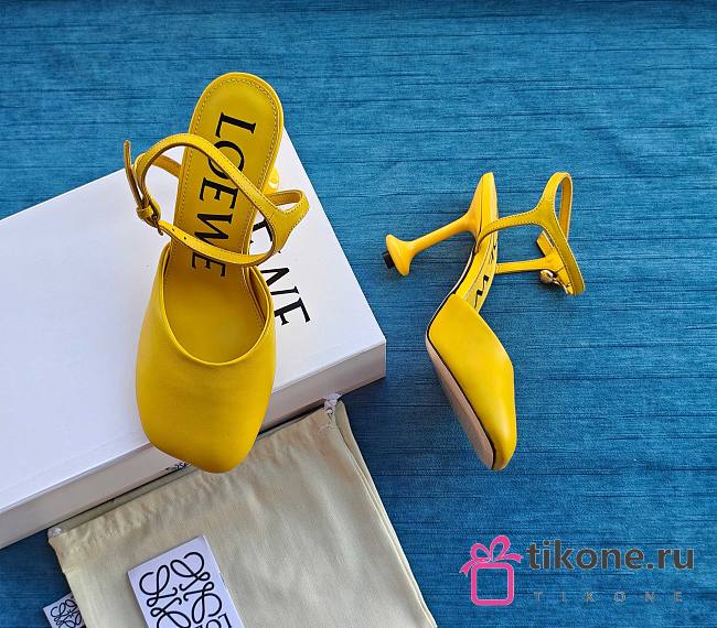 Loewe Toy Ankle Strap Pump In Lambskin Yellow 9cm - 1