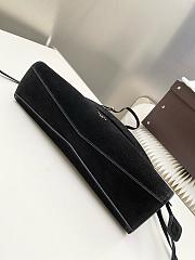 Alaia Le Click East West Medium Bag In Nubuck Black - 30x14x9cm - 4
