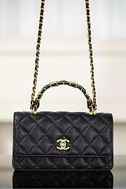 Chanel Clutch With Chain Grained Shiny Calfskin & Gold Tone Metal Black - 18.5x11x6cm - 5