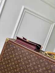 LV Wallet On Chain Rosy Brume Red M25814 - 19.5x13.5x6.5cm - 4