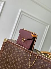 LV Wallet On Chain Rosy Brume Red M25814 - 19.5x13.5x6.5cm - 3