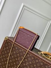 LV Wallet On Chain Rosy Brume Red M25814 - 19.5x13.5x6.5cm - 2