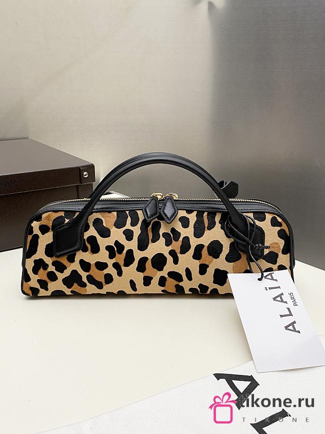 Alaia Le Teckel Clutch In Leopard Haircalf - 31x10x7cm - 1
