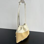 Bottega Veneta Dustbag in Natural/ Sea Salt - 32x23cm - 4