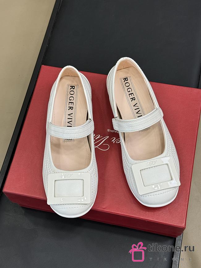 Roger Vivier Viv Low Mary Janes In Leather White - 1