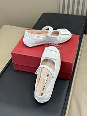 Roger Vivier Viv Low Mary Janes In Leather White - 2