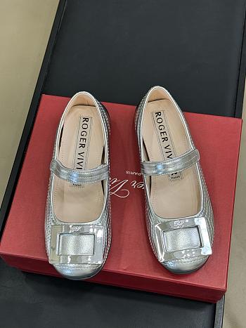 Roger Vivier Viv Low Mary Janes In Leather Silver