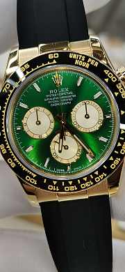 Rolex Cosmograph Daytona Watch 18 CT Yellow Gold 40mm - 3