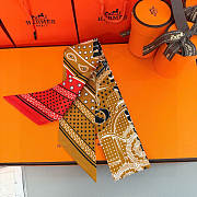 Hermes Eperon d'Or Bandana Twilly Beige - 5x86cm - 4
