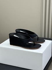 Alaia Cube Thong Mules In Satin Black 75mm - 1