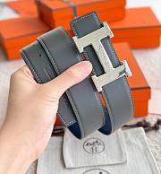 Hermes 5382 Faubourg Belt Buckle & Reversible Leather Strap 32mm Swift Blue/Gray Silver - 5