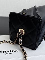 Chanel Clutch With Chain Lambskin & Gold Tone Metal Black - 18x9x9cm - 2