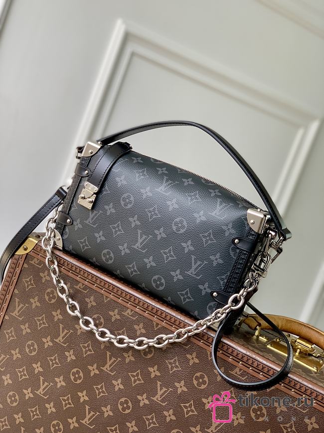 LV Side Trunk MM East West Monogram Eclipse M26226 - 28x15x7cm - 1