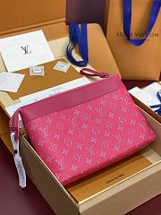 LV Pochette Voyage Souple Monogram Heritage Pink - 30x21x7.5cm - 3