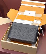 LV Pochette Voyage Souple Monogram Shadow M82545 - 30x21x7.5cm - 2
