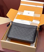 LV Pochette Voyage Souple Monogram Shadow M82545 - 30x21x7.5cm - 4