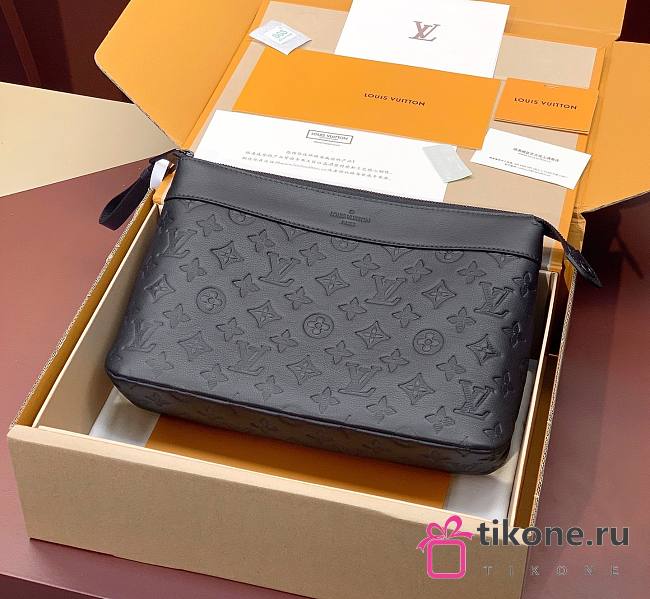 LV Pochette Voyage Souple Monogram Shadow M82545 - 30x21x7.5cm - 1