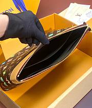 LV Pochette Voyage Souple Monogram Craggy M83568 - 30x21x7.5cm - 2