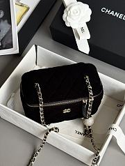 Chanel Small Vanity with Chain Velvet Strass & Gold Tone Metal Black - 17x8x9.5cm - 2