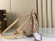 LV Travels With Grace Coddington Escape Meowgram M15134 - 30x21x7cm - 2