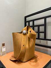Loewe Large Pebble Bucket Bag In Suede Calfskin Tobacco - 33x28x28cm - 1