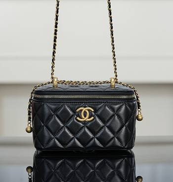 Chanel Small Pearl Crush Vanity Case Lambskin Quilted With Chain Black - 17x9.5x8cm