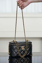Chanel Small Pearl Crush Vanity Case Lambskin Quilted With Chain Black - 17x9.5x8cm - 6
