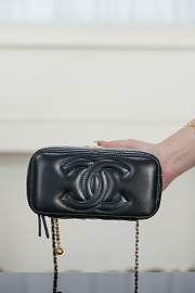 Chanel Small Pearl Crush Vanity Case Lambskin Quilted With Chain Black - 17x9.5x8cm - 5