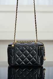 Chanel Small Pearl Crush Vanity Case Lambskin Quilted With Chain Black - 17x9.5x8cm - 4