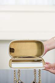 Chanel Small Pearl Crush Vanity Case Lambskin Quilted With Chain White - 17x9.5x8cm - 4
