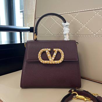 Valentino Garavani Vsling Small Handbag In Grainy Calfskin With Jewel Logo Rosewood - 22x17x9cm