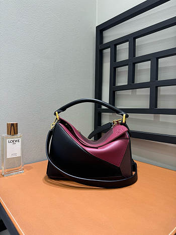 Loewe Small Puzzle Bag In Nappa Calfskin Black/Burgundy - 24x16.5x10.5cm