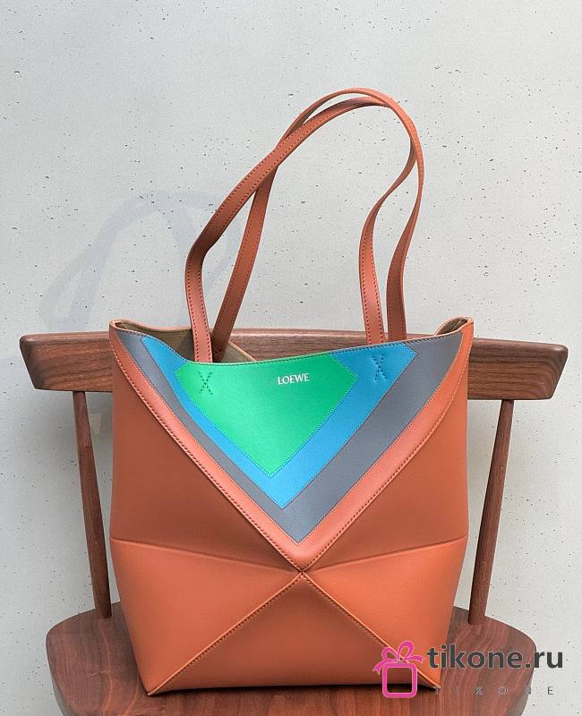 Loewe Medium Puzzle Fold Tote in Nappa Calfskin Caramel/Bright Green - 31x24.5x15cm - 1